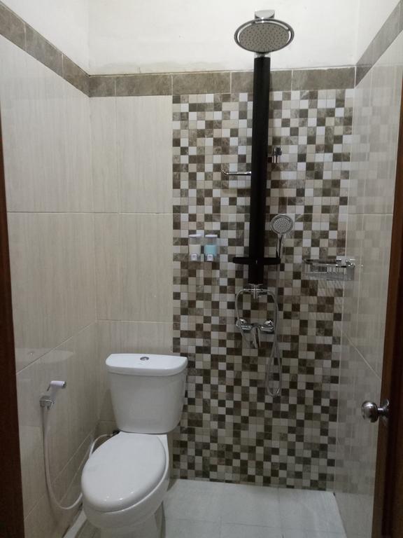 Nariska Suite Homestay Purwokerto Esterno foto